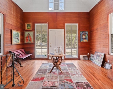 206 Grove Avenue - Photo Thumbnail 5