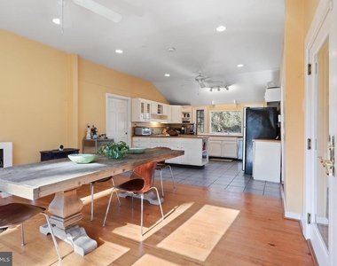 206 Grove Avenue - Photo Thumbnail 17