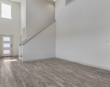8340 Mimi Ln - Photo Thumbnail 4