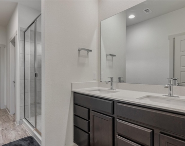 8340 Mimi Ln - Photo Thumbnail 17