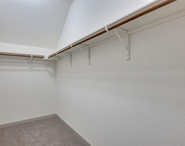 8340 Mimi Ln - Photo Thumbnail 19