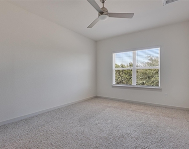 8340 Mimi Ln - Photo Thumbnail 13