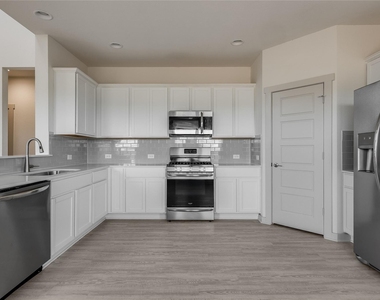 8340 Mimi Ln - Photo Thumbnail 9