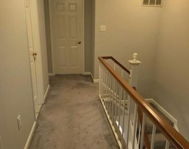 1353 Templeton Place - Photo Thumbnail 11