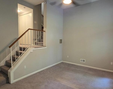 1353 Templeton Place - Photo Thumbnail 28