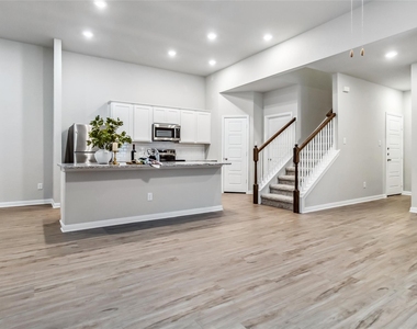 541 Caymus Dr - Photo Thumbnail 2