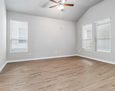 541 Caymus Dr - Photo Thumbnail 10