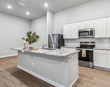 541 Caymus Dr - Photo Thumbnail 9