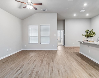 541 Caymus Dr - Photo Thumbnail 8