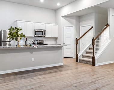 541 Caymus Dr - Photo Thumbnail 14