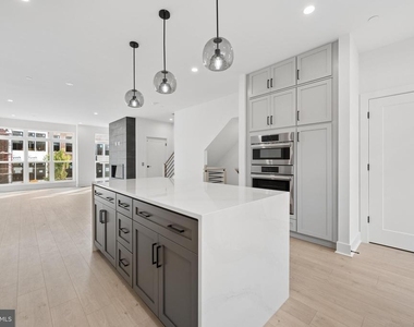 5609 Vermillion Cir - Photo Thumbnail 17