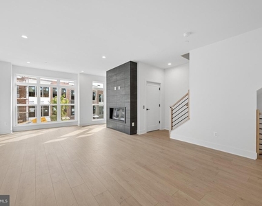 5609 Vermillion Cir - Photo Thumbnail 10