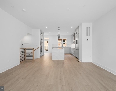 5609 Vermillion Cir - Photo Thumbnail 15