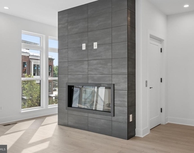 5609 Vermillion Cir - Photo Thumbnail 11