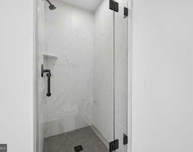 5609 Vermillion Cir - Photo Thumbnail 7