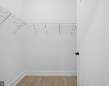 5609 Vermillion Cir - Photo Thumbnail 31