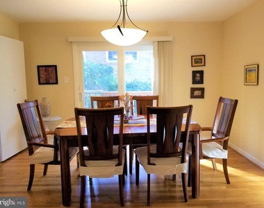 5208 Acacia Avenue - Photo Thumbnail 8