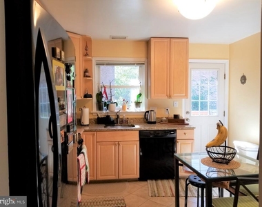 5208 Acacia Avenue - Photo Thumbnail 2