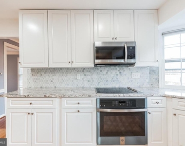 14524 Pebblewood Drive - Photo Thumbnail 12