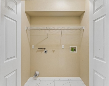 1512 Sweet Leaf Ln - Photo Thumbnail 21