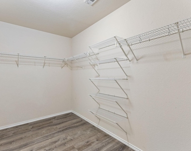 1512 Sweet Leaf Ln - Photo Thumbnail 26