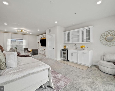 122 Dickenson Drive - Photo Thumbnail 38