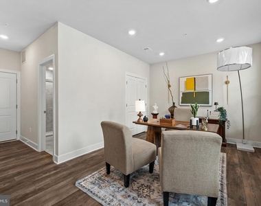 122 Dickenson Drive - Photo Thumbnail 4