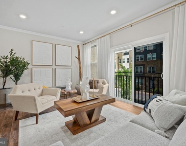 122 Dickenson Drive - Photo Thumbnail 16