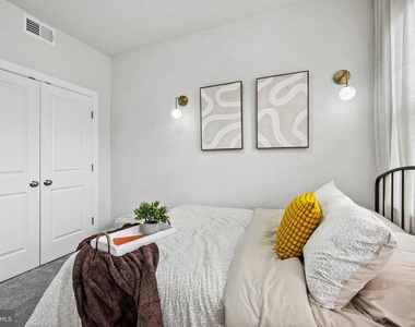 122 Dickenson Drive - Photo Thumbnail 27