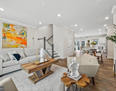 122 Dickenson Drive - Photo Thumbnail 18