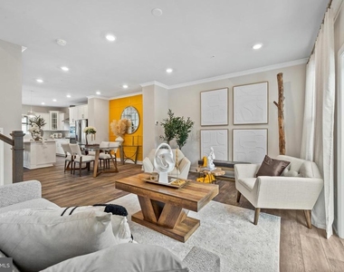 122 Dickenson Drive - Photo Thumbnail 17