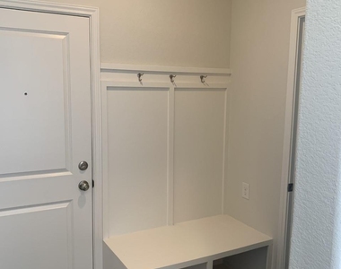 221 Rosebush Dr - Photo Thumbnail 2