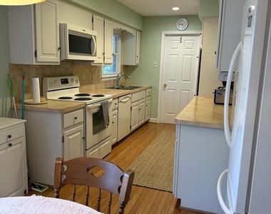 3608 Old Baltimore Drive - Photo Thumbnail 2