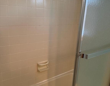 3608 Old Baltimore Drive - Photo Thumbnail 13