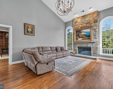 10117 Meyer Point Terrace - Photo Thumbnail 11