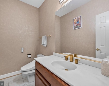 10117 Meyer Point Terrace - Photo Thumbnail 40