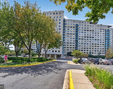 10500 Rockville Pike - Photo Thumbnail 28