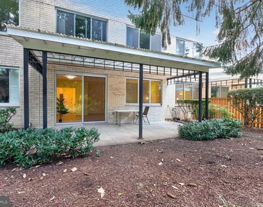 10500 Rockville Pike - Photo Thumbnail 18