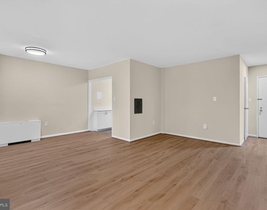 10500 Rockville Pike - Photo Thumbnail 11