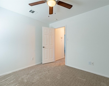 12905 Thomas Jefferson St - Photo Thumbnail 8
