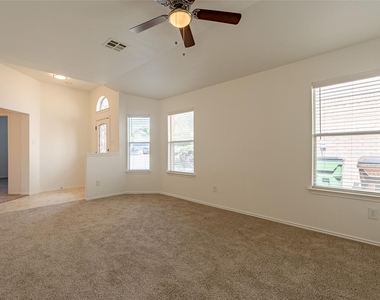 12905 Thomas Jefferson St - Photo Thumbnail 3