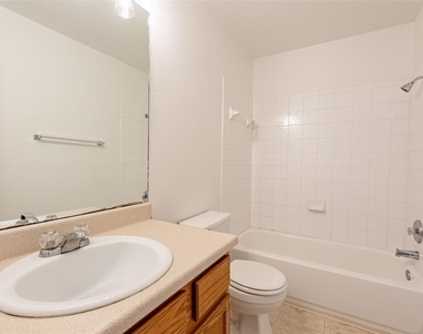 12905 Thomas Jefferson St - Photo Thumbnail 9