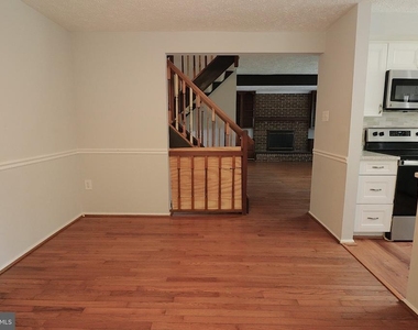 7518 Weatherby Drive - Photo Thumbnail 12
