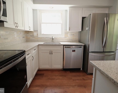 7518 Weatherby Drive - Photo Thumbnail 8
