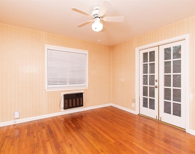 4510 Russell Dr - Photo Thumbnail 15