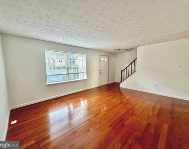 1234 Elm Grove Circle - Photo Thumbnail 2