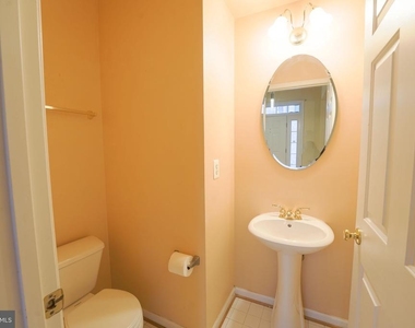 303 Highland Ridge Avenue - Photo Thumbnail 8