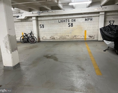 10201 Grosvenor Place - Photo Thumbnail 36