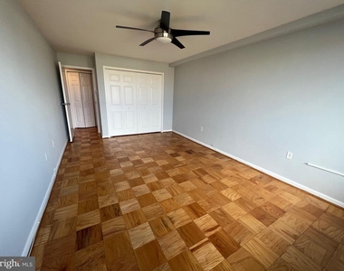 10201 Grosvenor Place - Photo Thumbnail 21