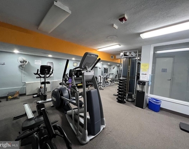10201 Grosvenor Place - Photo Thumbnail 45